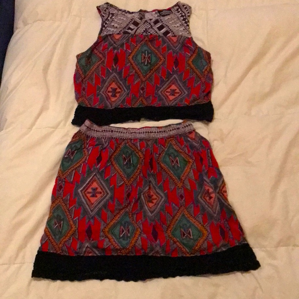 Matching crop top and skirt set by Angie. Perfect for summer!!